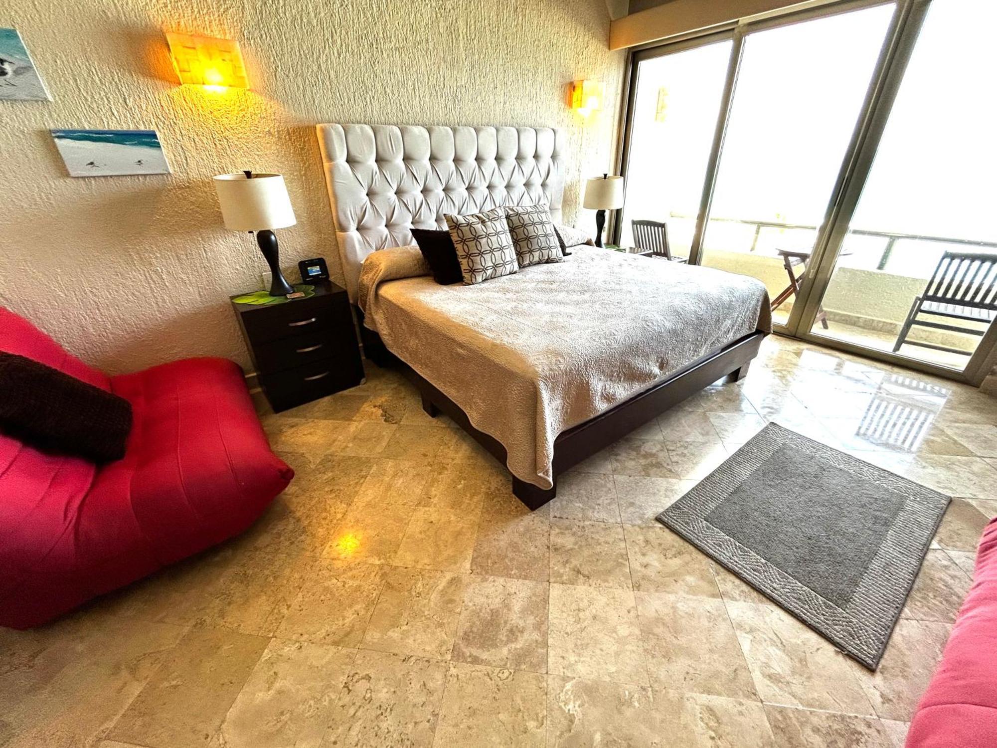 Solymar Condos On The Beach Cancun Room photo