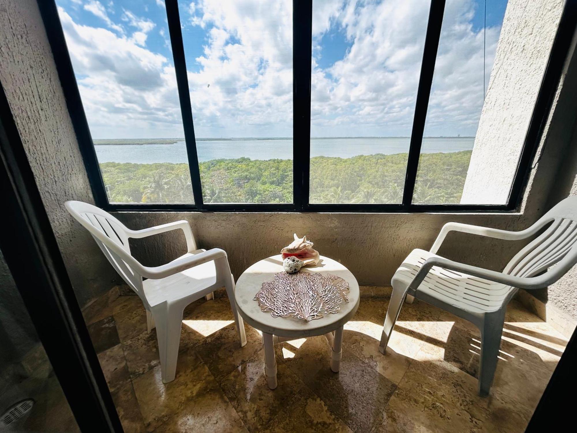 Solymar Condos On The Beach Cancun Exterior photo