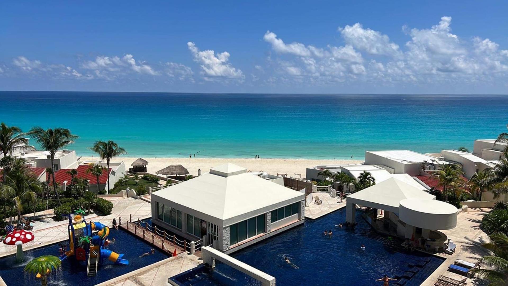 Solymar Condos On The Beach Cancun Exterior photo
