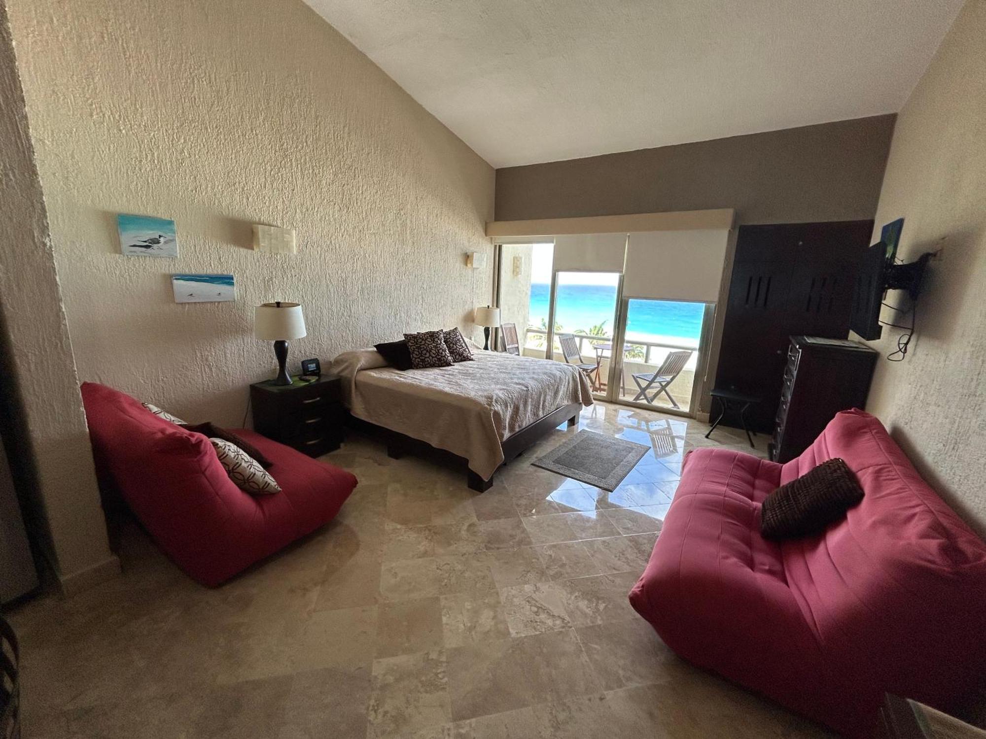 Solymar Condos On The Beach Cancun Room photo